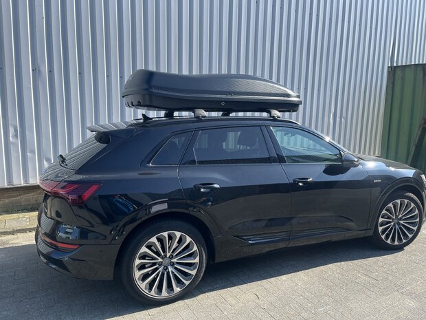 Dakkoffer Marlin N7 Zwart Mat Farad 680 liter