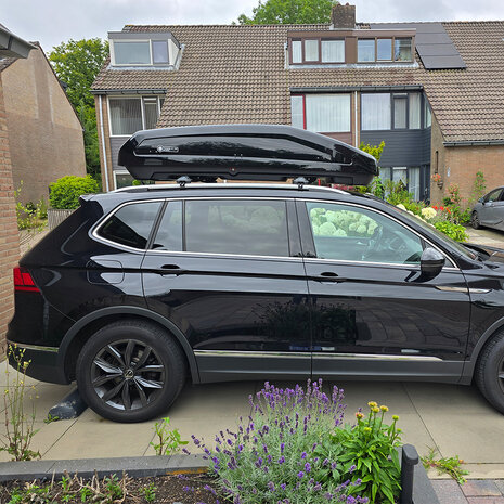 Dakkoffer Modula Evo 550 black gloss 550 liter